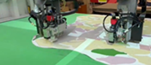 Dual-head asynchronous cutting + projection preview positioning